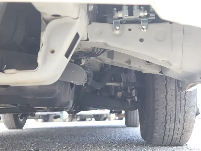 トヨタ ハイエース 3BA-TRH214W(2WD)の写真25