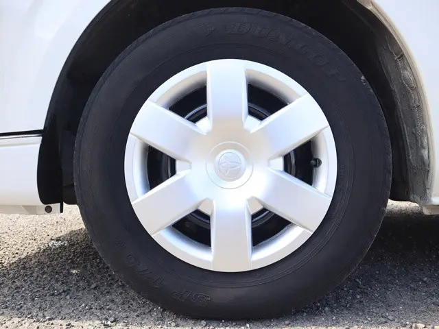 トヨタ ハイエース 3BA-TRH214W(2WD)の写真26
