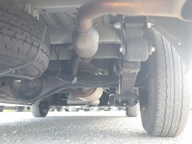 トヨタ ハイエース 3BA-TRH214W(2WD)の写真29