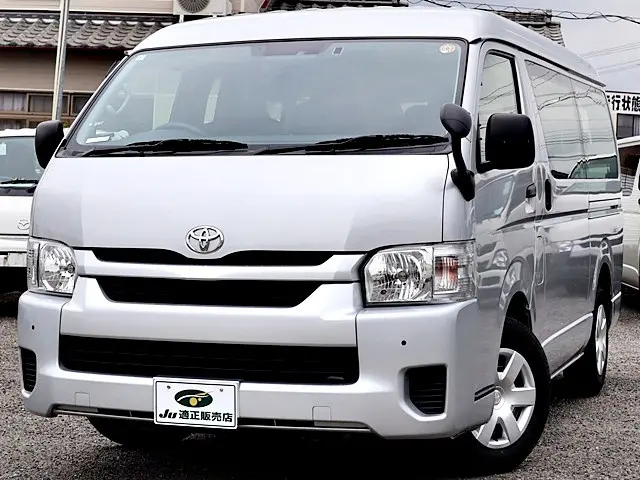 トヨタ ハイエース 3BA-TRH214W(2WD)の写真2