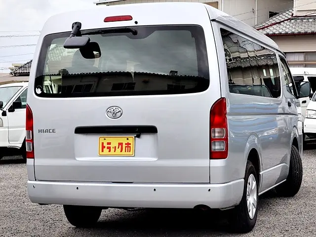 トヨタ ハイエース 3BA-TRH214W(2WD)の写真5
