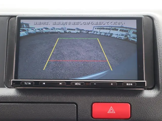 トヨタ ハイエース 3BA-TRH214W(2WD)の写真17