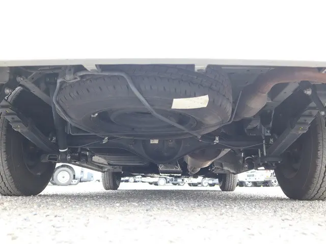 トヨタ ハイエース 3BA-TRH214W(2WD)の写真21
