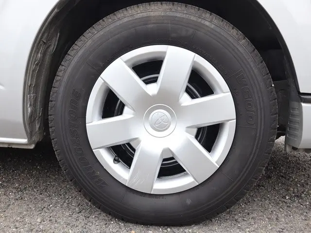 トヨタ ハイエース 3BA-TRH214W(2WD)の写真23