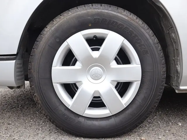 トヨタ ハイエース 3BA-TRH214W(2WD)の写真26