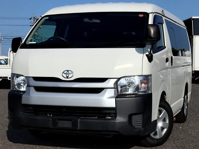 トヨタ ハイエース CBA-TRH214W(2WD)の写真1