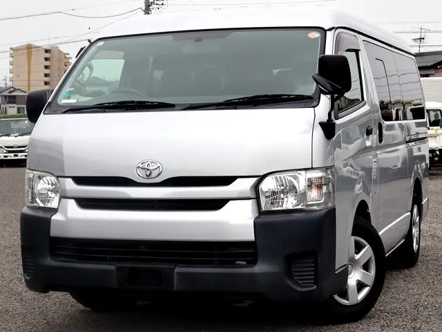 トヨタ ハイエース CBA-TRH214W(2WD)の写真1