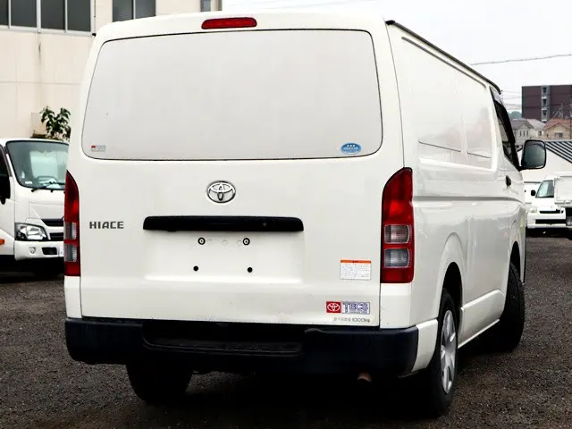 トヨタ ハイエースバン CBF-TRH200V(2WD)の写真3