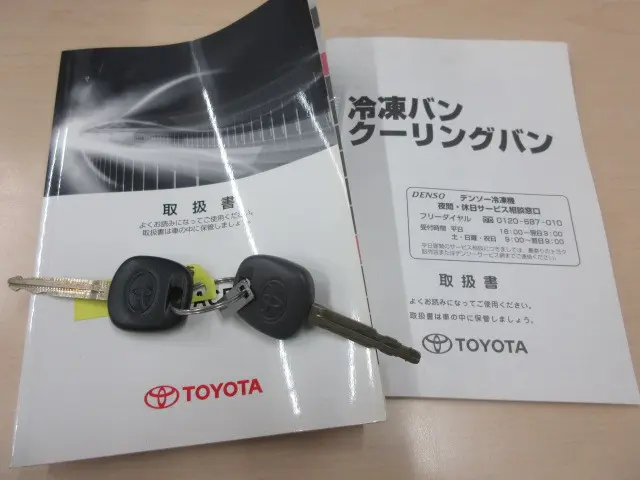トヨタ ハイエースバン CBF-TRH200V(2WD)の写真6