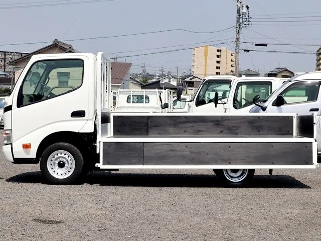 トヨタ トヨエース QDF-KDY231(2WD)の写真13