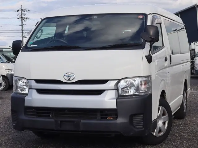 トヨタ ハイエース CBA-TRH214Wの写真1