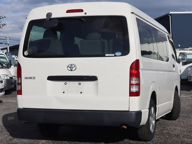 トヨタ ハイエース CBA-TRH214Wの写真5