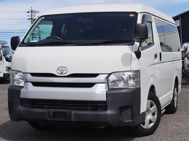 トヨタ ハイエース CBA-TRH214W(2WD)の写真1