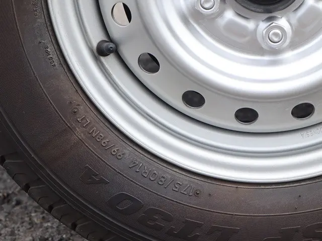 トヨタ タウンエーストラック 5BF-S403U(2WD)の写真22