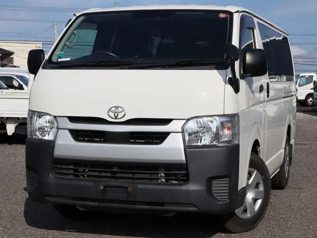 トヨタ ハイエースバン 3BF-TRH200V(2WD)の写真1