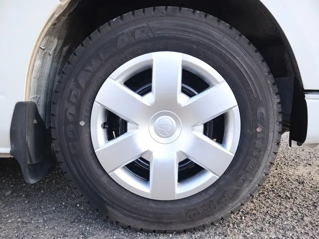 トヨタ ハイエースバン 3BF-TRH200V(2WD)の写真25