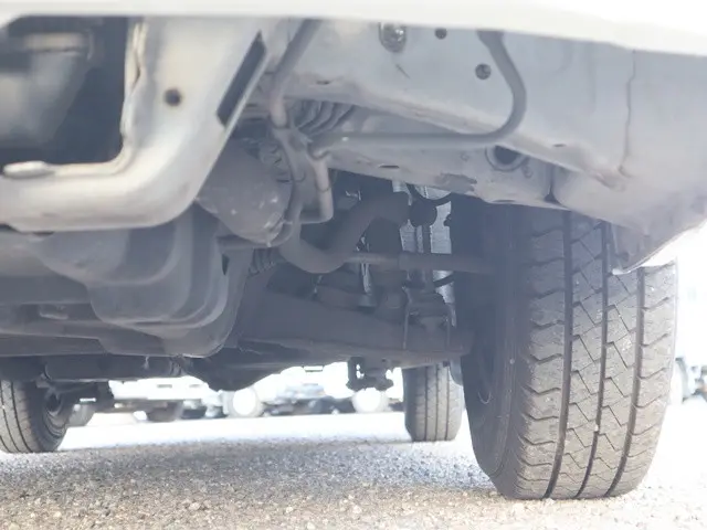 トヨタ ハイエースバン 3BF-TRH200V(2WD)の写真27