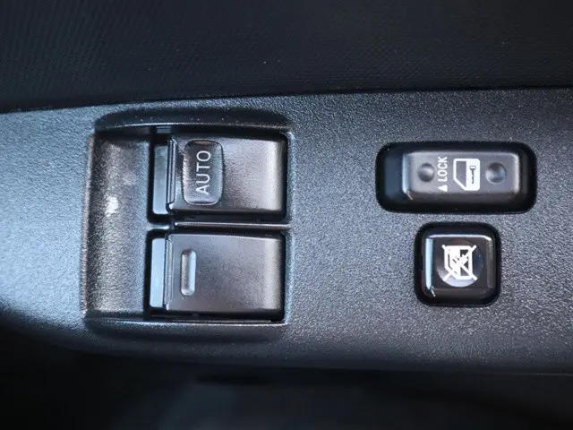 トヨタ ハイエースバン 3BF-TRH200V(2WD)の写真43