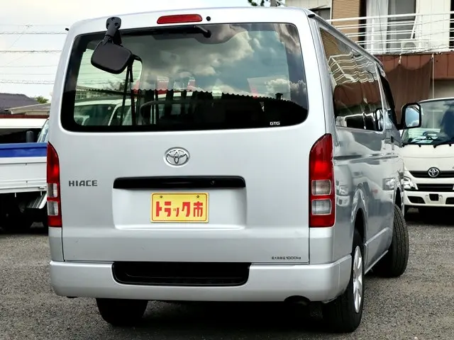 トヨタ ハイエースバン QDF-GDH206V(4WD)の写真5