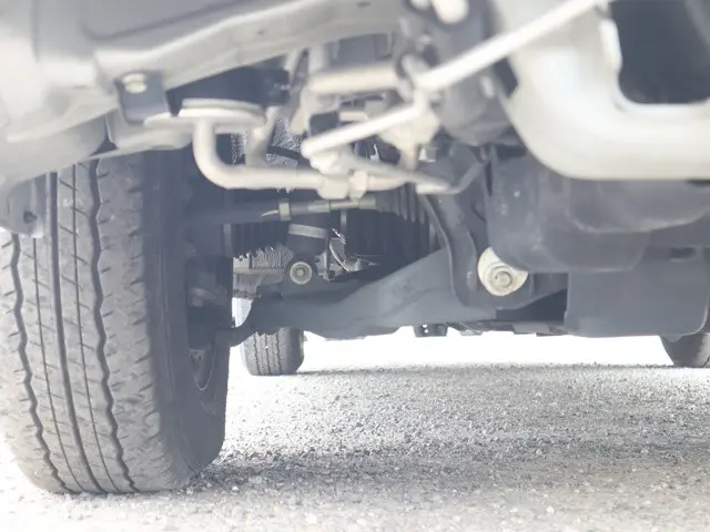 トヨタ ハイエースバン QDF-GDH206V(4WD)の写真23
