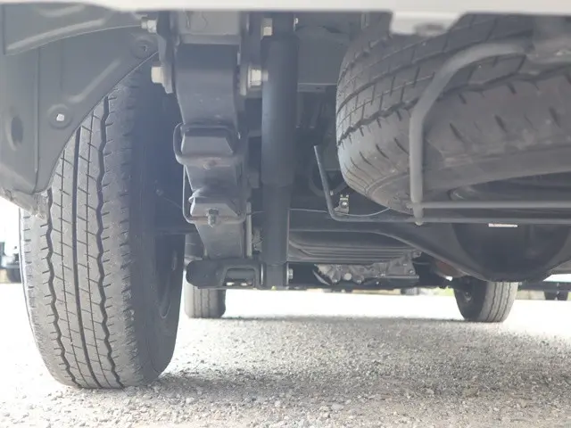 トヨタ ハイエースバン QDF-GDH206V(4WD)の写真27