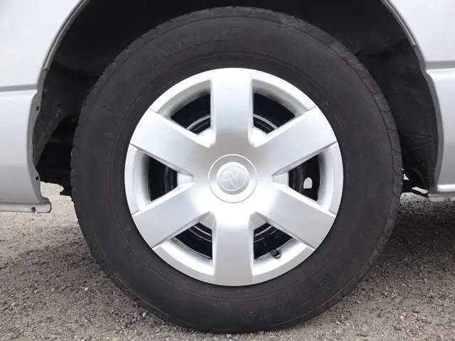 トヨタ ハイエースバン QDF-GDH206V(4WD)の写真29