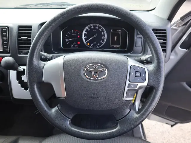 トヨタ ハイエースバン QDF-GDH206V(4WD)の写真34