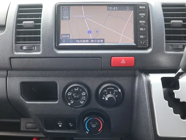 トヨタ ハイエースバン QDF-GDH206V(4WD)の写真36