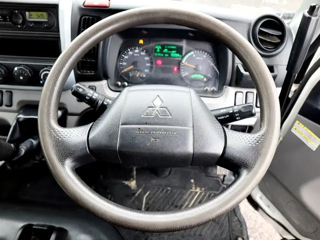三菱 キャンター TPG-FBA30(2WD)の写真4