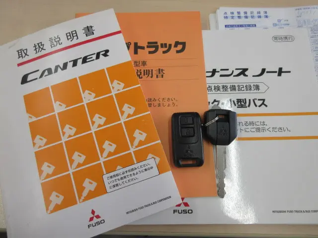 三菱 キャンター TPG-FBA30(2WD)の写真5