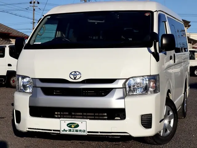 トヨタ ハイエース 3BA-TRH214W(2WD)の写真2
