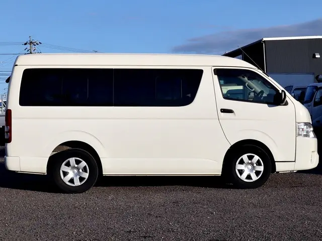トヨタ ハイエース 3BA-TRH214W(2WD)の写真8