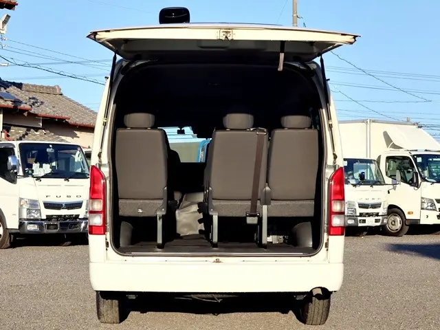 トヨタ ハイエース 3BA-TRH214W(2WD)の写真11