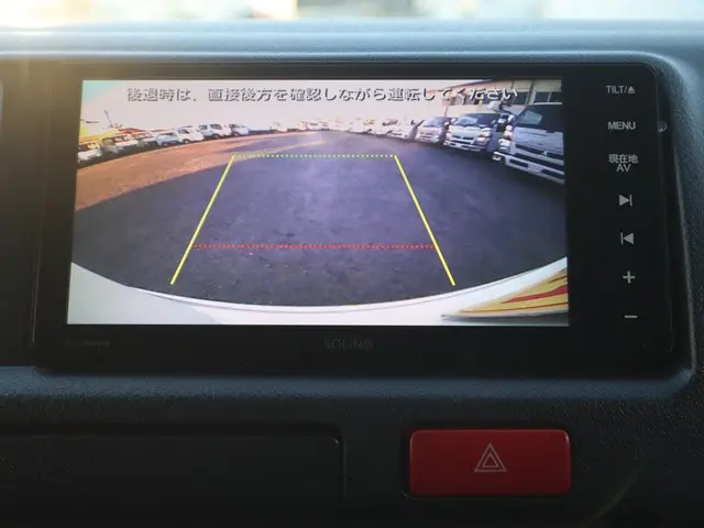 トヨタ ハイエース 3BA-TRH214W(2WD)の写真16
