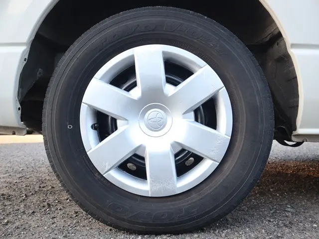 トヨタ ハイエース 3BA-TRH214W(2WD)の写真29
