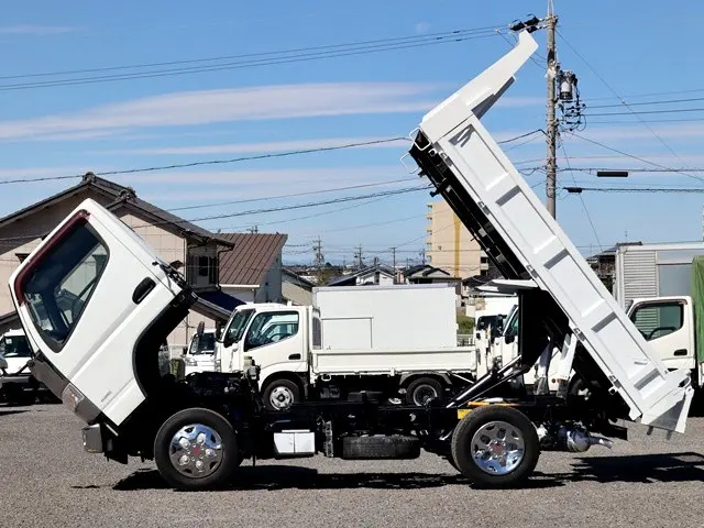 三菱 キャンター TPG-FBA60(2WD)の写真13