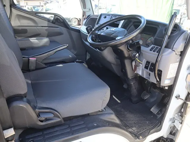 三菱 キャンター TPG-FBA60(2WD)の写真31