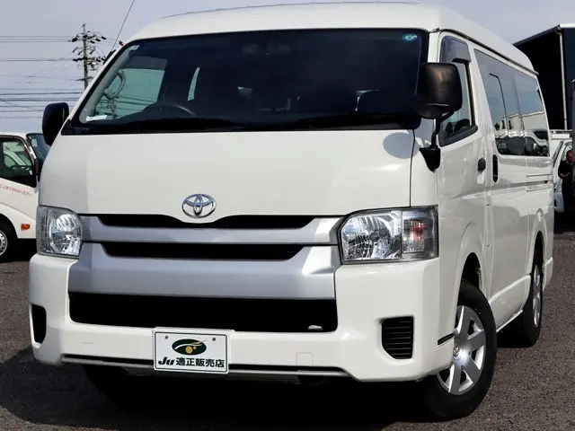 トヨタ ハイエース CBA-TRH219W(4WD)の写真2