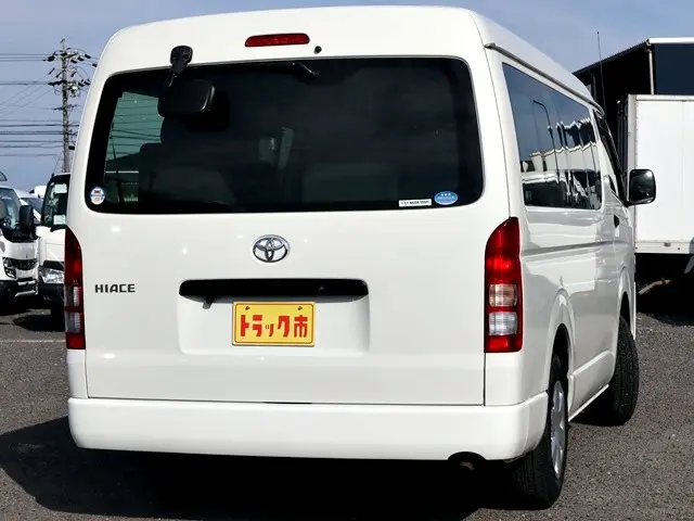 トヨタ ハイエース CBA-TRH219W(4WD)の写真5