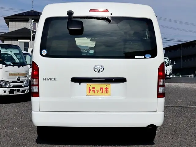 トヨタ ハイエース CBA-TRH219W(4WD)の写真6
