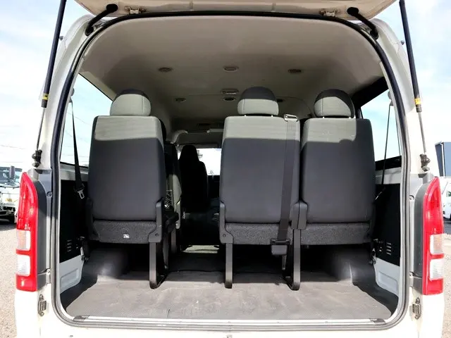トヨタ ハイエース CBA-TRH219W(4WD)の写真12