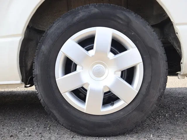 トヨタ ハイエース CBA-TRH219W(4WD)の写真25