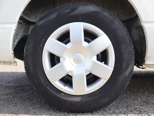 トヨタ ハイエース CBA-TRH219W(4WD)の写真28