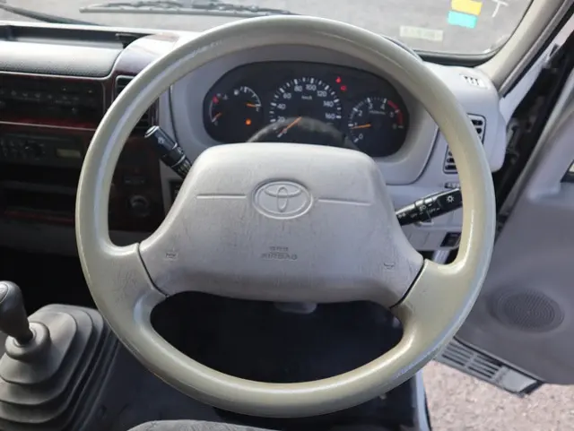 トヨタ ダイナ QDF-KDY221(2WD)の写真4