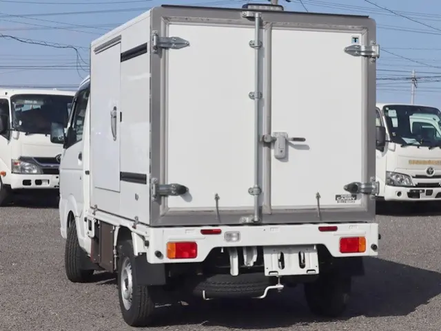 スズキ キャリイ EBD-DA16T(4WD)の写真2