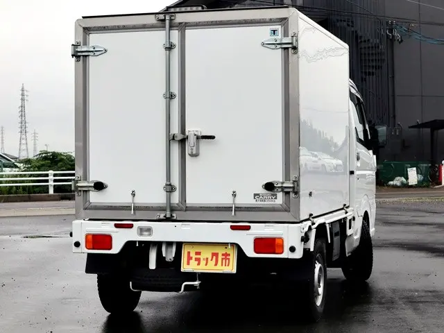 スズキ キャリイ EBD-DA16T(4WD)の写真5