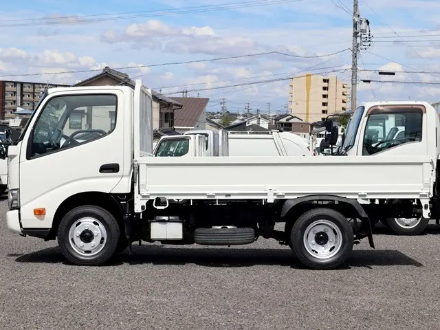 トヨタ ダイナ 2RG-XZC605(2WD)の写真9