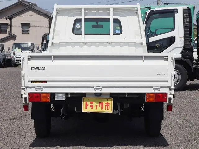 トヨタ タウンエーストラック DBF-S402U(2WD)の写真6