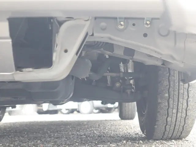 トヨタ ハイエース 3BA-TRH214W(2WD)の写真24