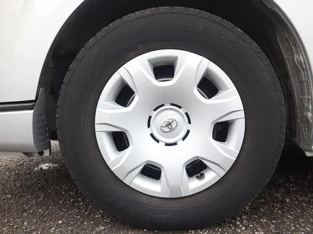 トヨタ ハイエース 3BA-TRH214W(2WD)の写真25